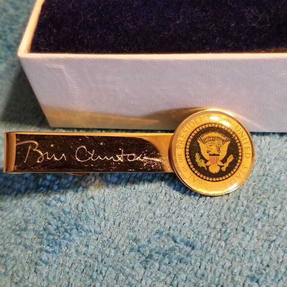 Bill Clinton presidential tie bar with Seal of the Presidendent - Picture 1 of 4